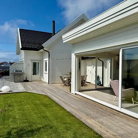 Near The Sea Holiday home Farsund