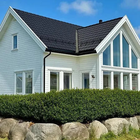 Near The Sea * Farsund